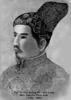 Nguyễn Ánh là người trên thực tế đã thống nhất đất nước chứ không phải Nguyễn Huệ